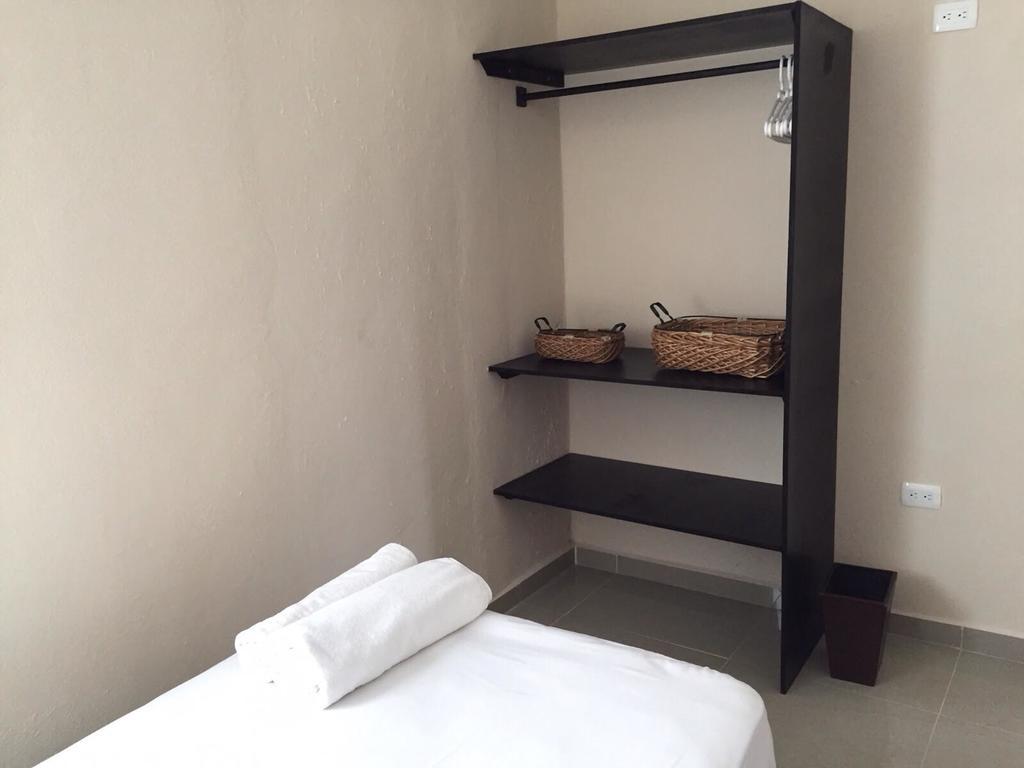 Whyz 4 You Private Rooms 푸에르토 모렐로스 외부 사진