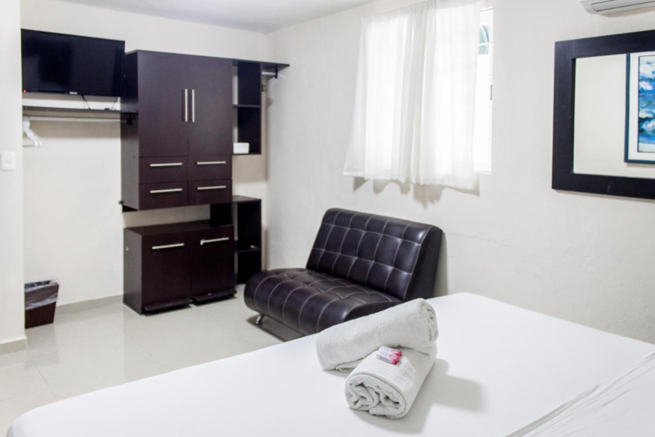 Whyz 4 You Private Rooms 푸에르토 모렐로스 외부 사진