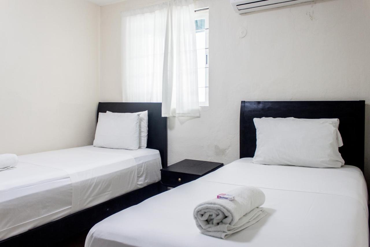 Whyz 4 You Private Rooms 푸에르토 모렐로스 외부 사진