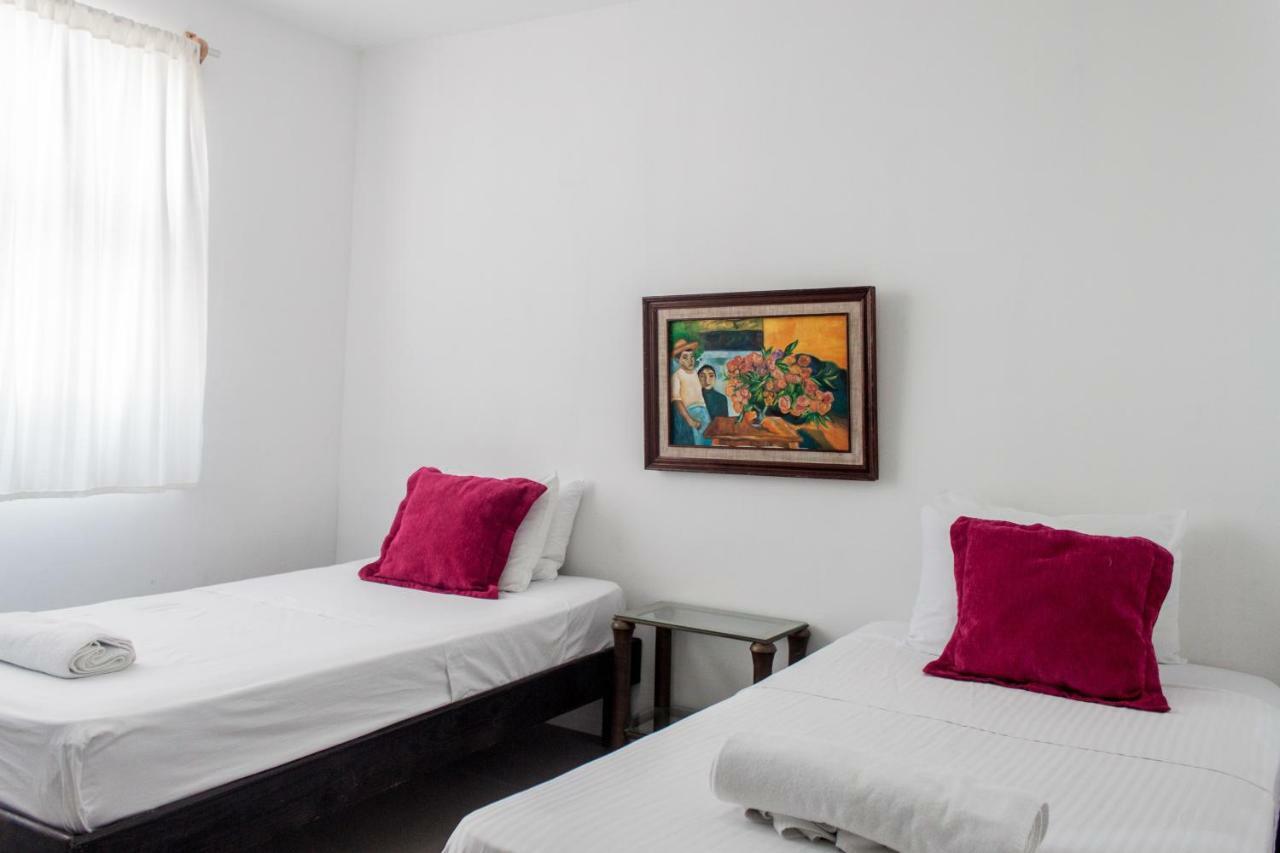Whyz 4 You Private Rooms 푸에르토 모렐로스 외부 사진